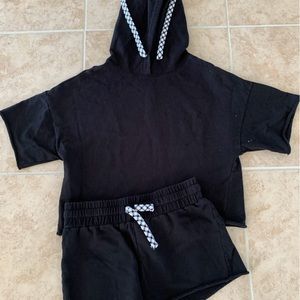 Betsy Johnson Performance Short set